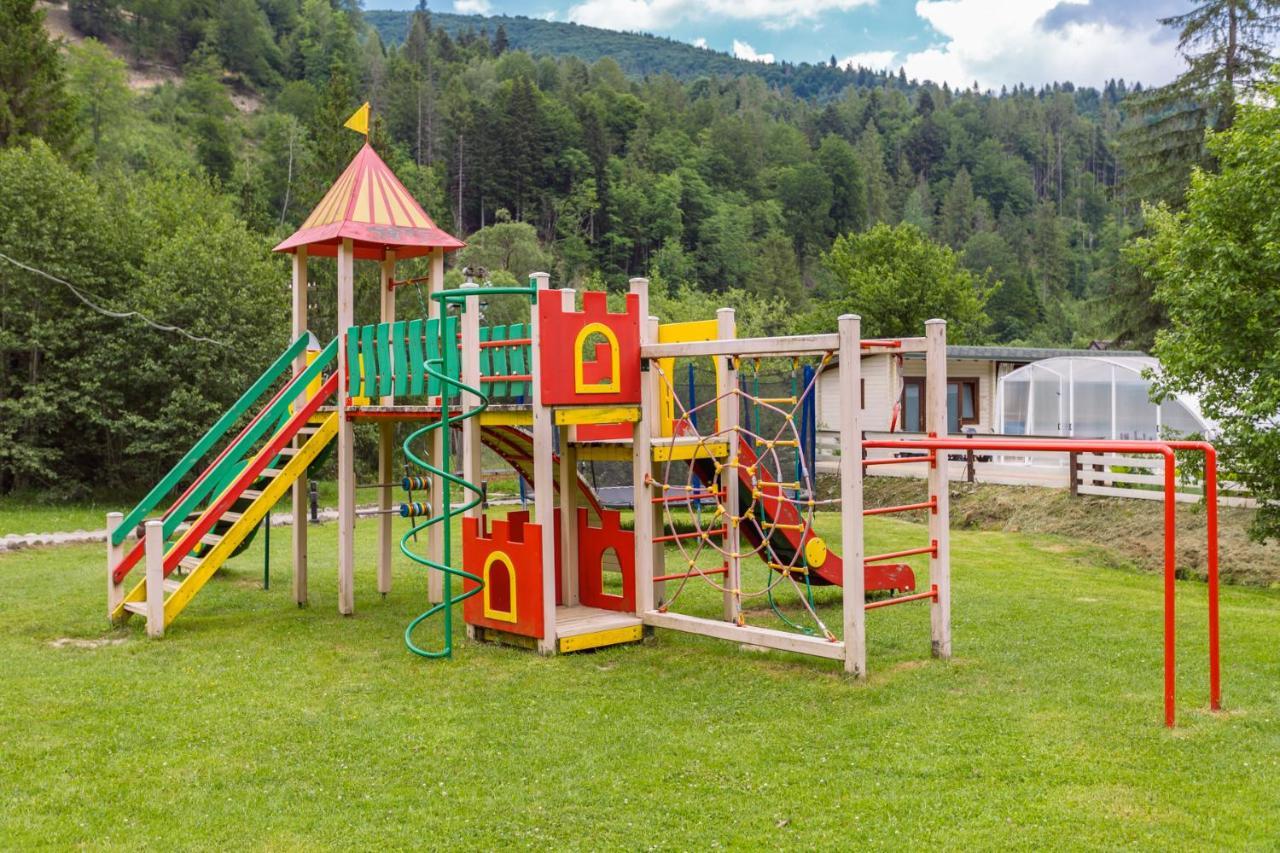Tsarynka Eco Complex Hotell Slavske Exteriör bild